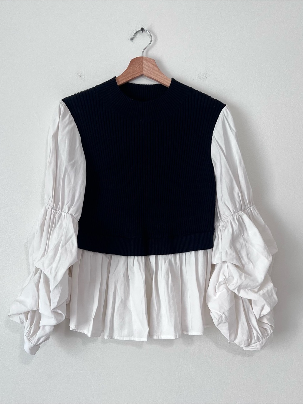 English Factory Combo Ribbed Knit Puff Sleeve Peplum Top Size M Black White - Picture 2 of 11